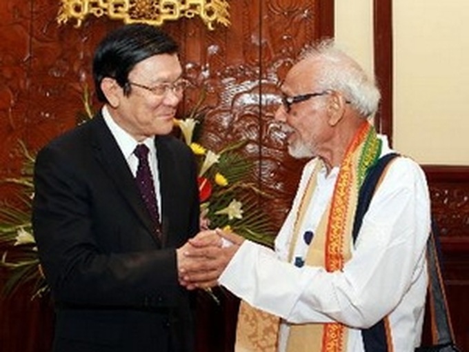 President calls for stronger India ties - 1