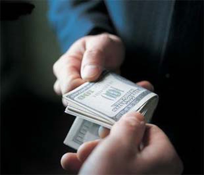 Officials reevaluate anti-corruption efforts - 1