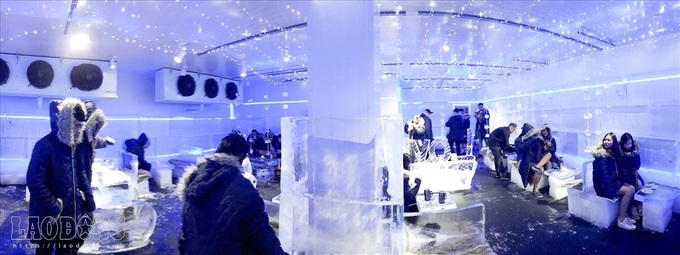 Icy coffee shop proves popular during heat wave - 1 Icy coffee shop proves popular during heat wave - 1