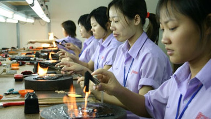 Over 23,000 workers sent abroad in Q1 - 1 Over 23,000 workers sent abroad in Q1 - 1