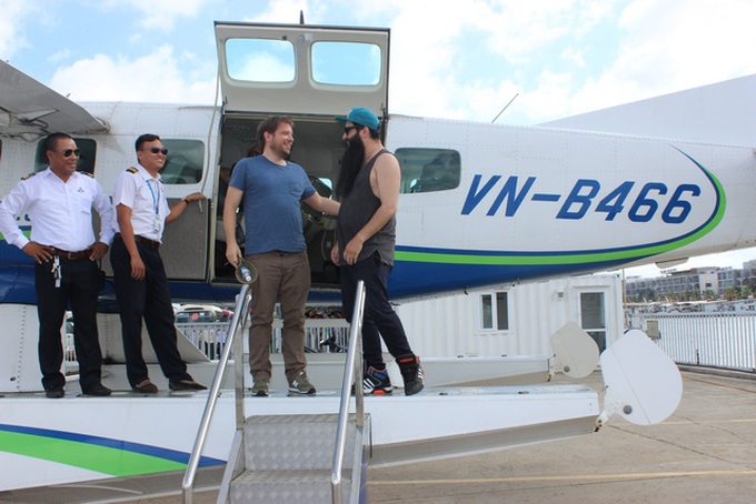 King Kong and Godzilla directors visit Ha Long Bay - 1