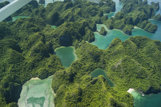 King Kong and Godzilla directors visit Ha Long Bay - 5