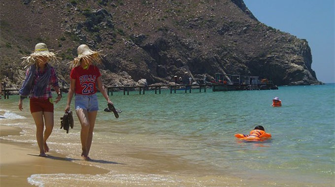 A tranquil island off Quy Nhon - 1