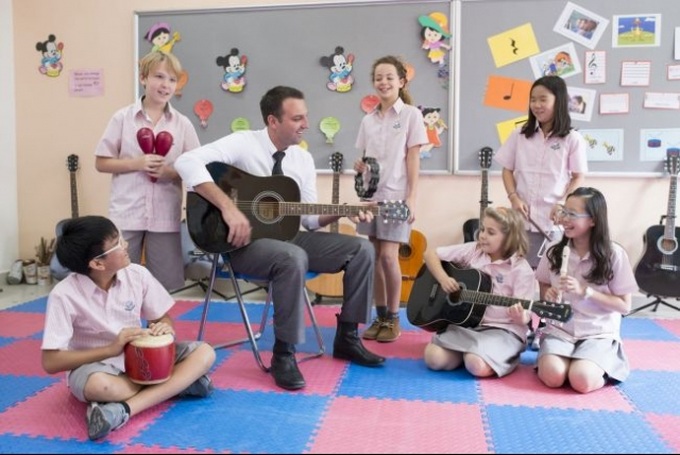 Expat children become more open to new cultures - 1