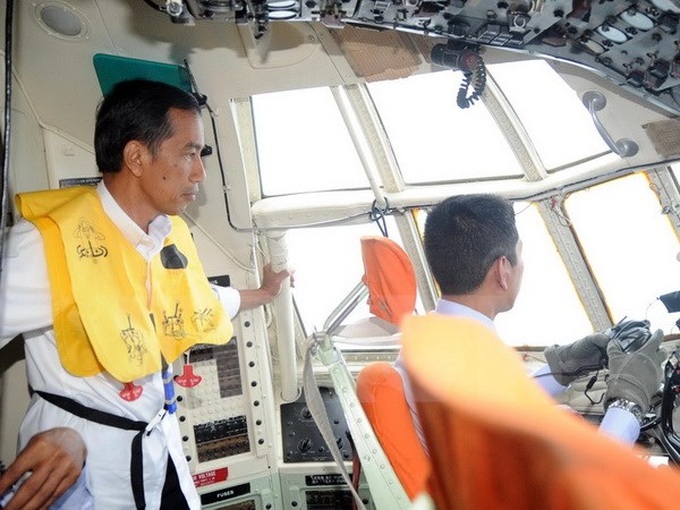 Vietnam leaders offer condolences over AirAsia plane crash - 1 Vietnam leaders offer condolences over AirAsia plane crash - 1