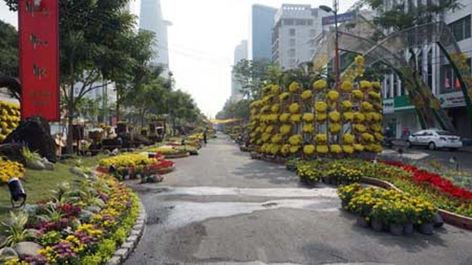 Flower Road opens in HCM City - 1