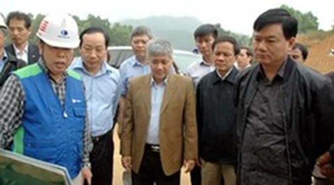 Contractors rapped on slow motorway construction progress - 1