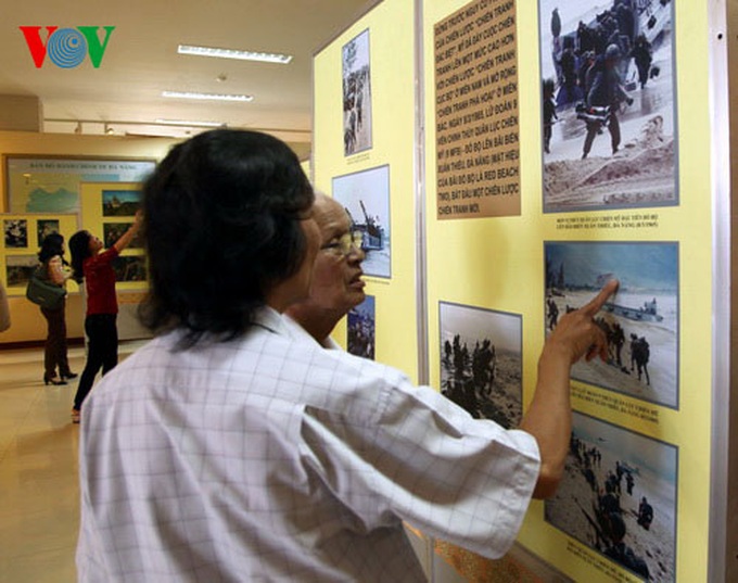 Exhibition on US troops landing in Danang - 5