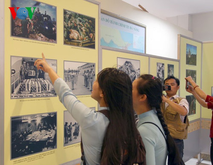 Exhibition on US troops landing in Danang - 8