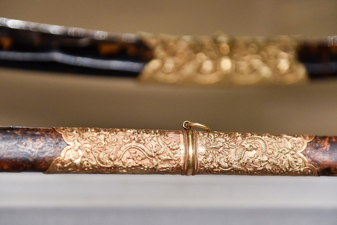 Nguyen Dynasty sword displayed at Hanoi museum - 4 Nguyen Dynasty sword displayed at Hanoi museum - 4