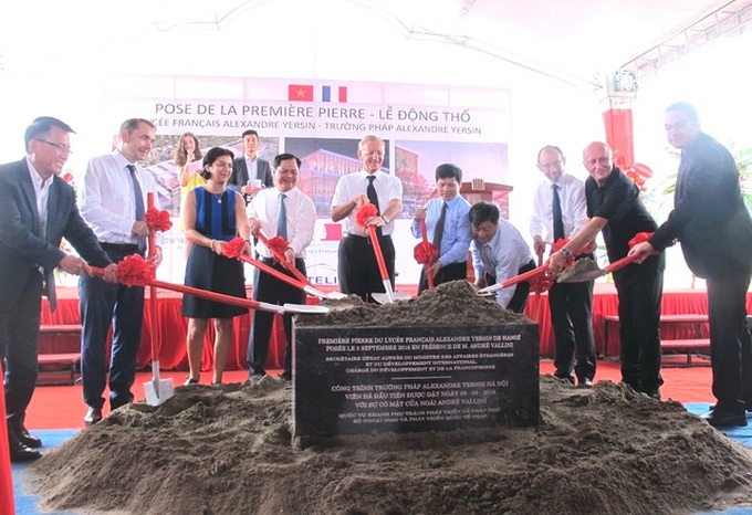 Work on new French school begins - 1