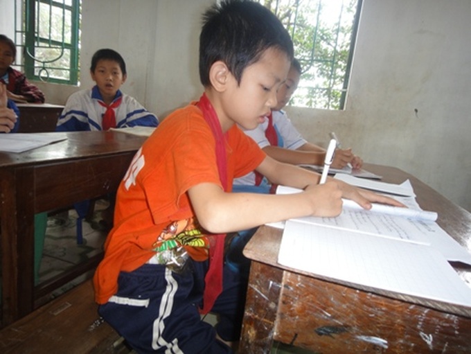 Abandoned boy in Ha Tinh struggles with disease - 2