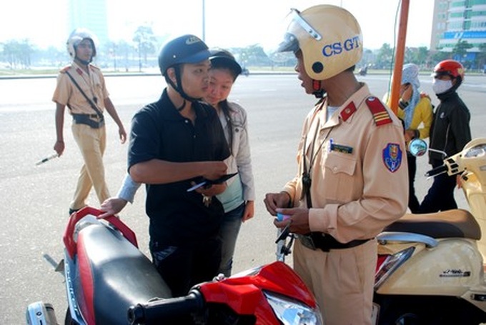 Smooth sailing for Danang helmet testing programme - 3