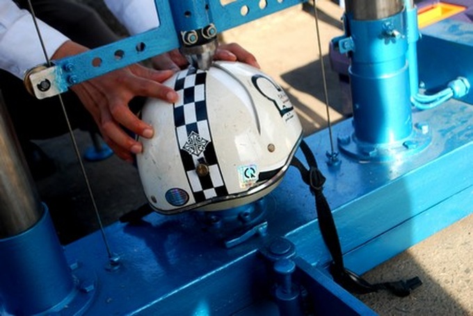 Smooth sailing for Danang helmet testing programme - 7