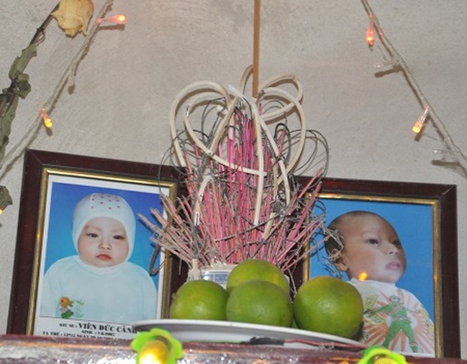 Poor couple seeks help to save young son - 2