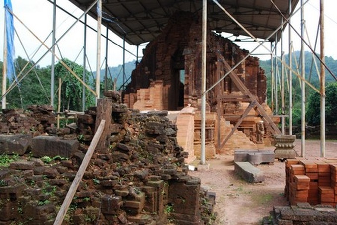 More than 1,500 objects excavated from My Son Sanctuary - 1