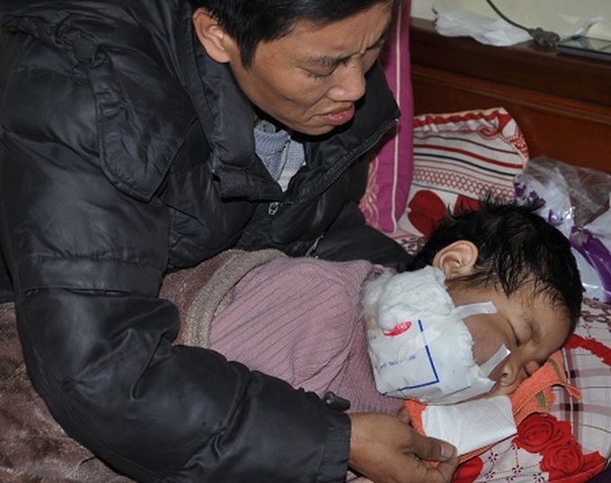 Farther, son in losing battle against cancer - 2