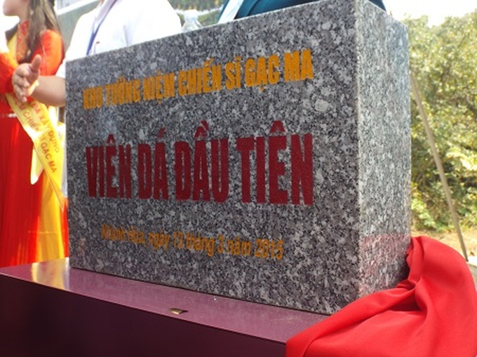 Vietnam builds memorial for Spratly island battle against China - 1