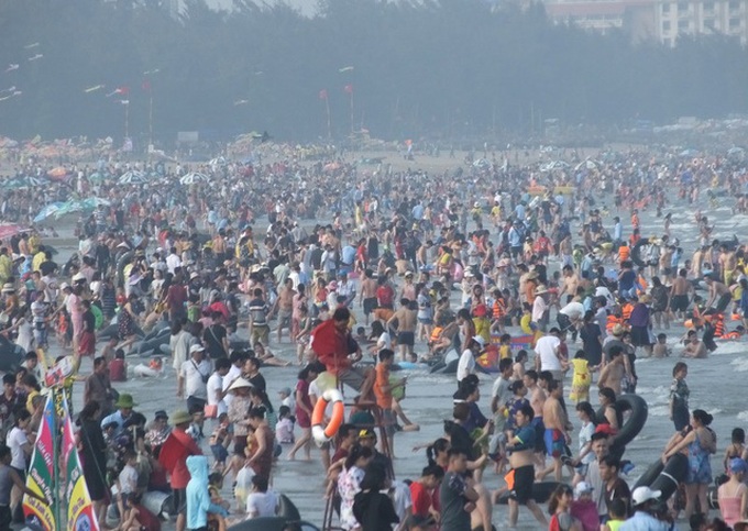 Popular destinations over-crowded during holiday period - 8