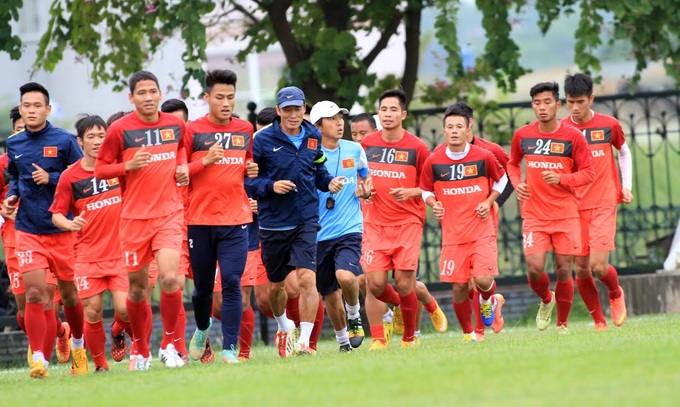 Vietnamese football team coach calls for fan support - 1 Vietnamese football team coach calls for fan support - 1