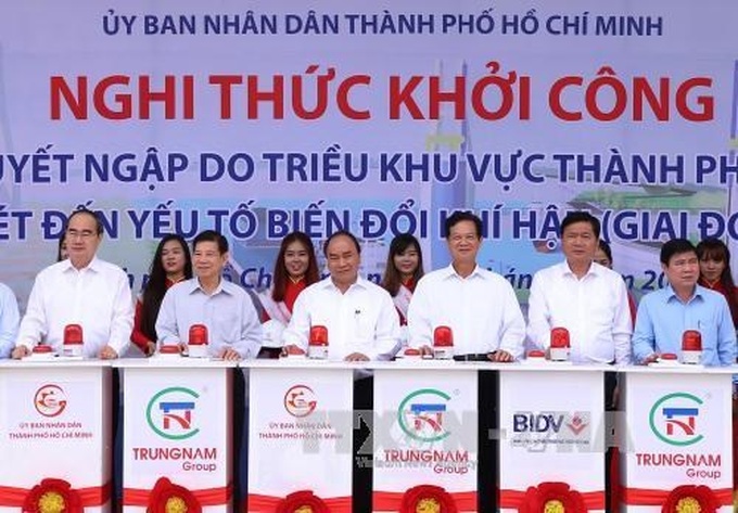 PM witnesses launch of two big projects in HCM City - 1