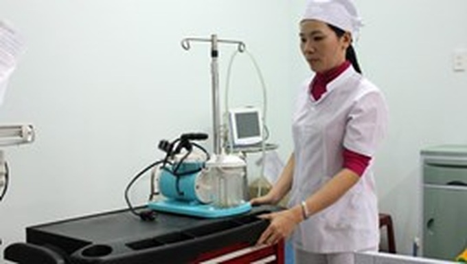 Australia donates child healthcare equipment to Khanh Hoa - 1