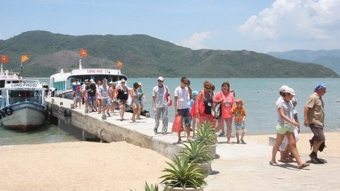 Over 11.6 million foreign tourists come to Vietnam in eleven months - 1
