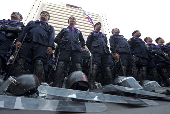 Thai PM confident military will not stage coup - 1
