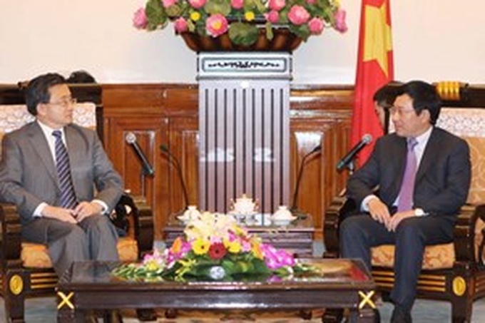 Vietnam, China officials talk border, territory issues - 1
