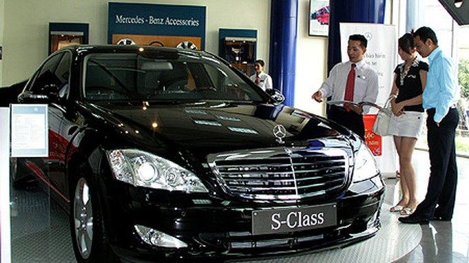 Car imports hit record low - 1