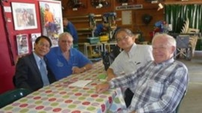 Australian group presents wheelchairs to AO victims - 1