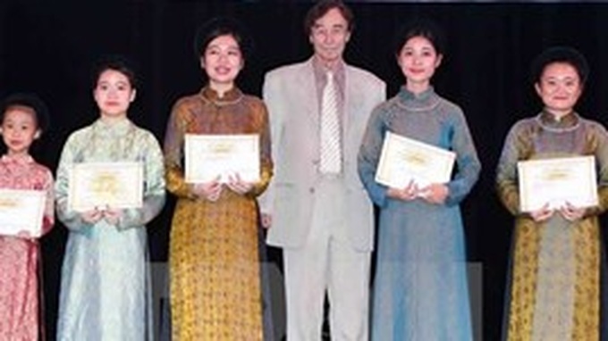 Students in central region awarded Vallet scholarships - 1