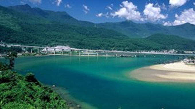 Festival honours Lang Co’s world beautiful bay - 1 Festival honours Lang Co’s world beautiful bay - 1