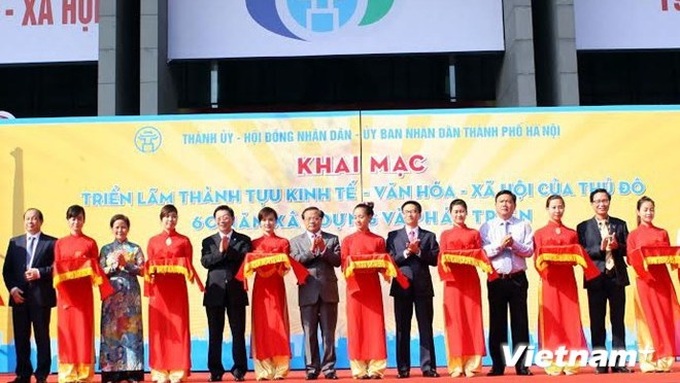 Exhibition commemorates 60 years of Hanoi liberation - 1