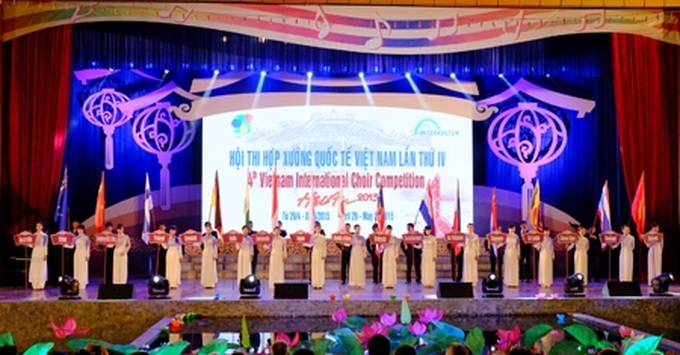 Choir competition brings together 1,000 performers worldwide - 1