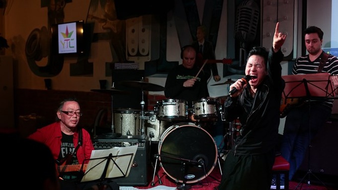 Singer Tung Duong comments on performing abroad - 1 Singer Tung Duong comments on performing abroad - 1