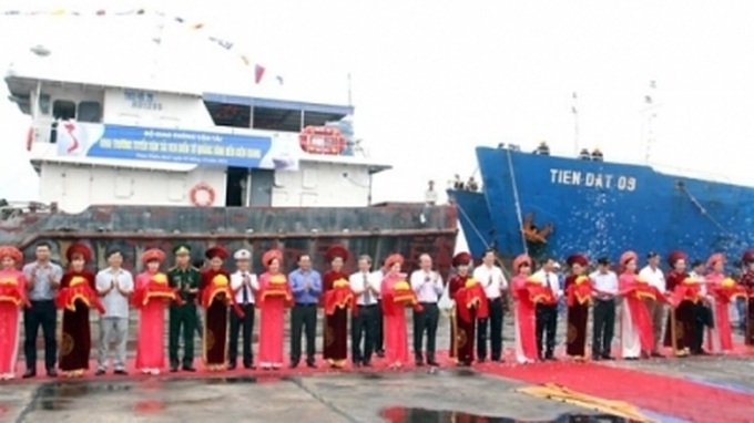 Two shipping routes opened to ease pressure on roads - 1 Two shipping routes opened to ease pressure on roads - 1