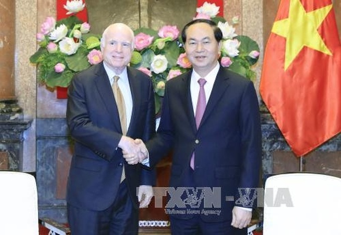 President welcomes US Senator John McCain - 1