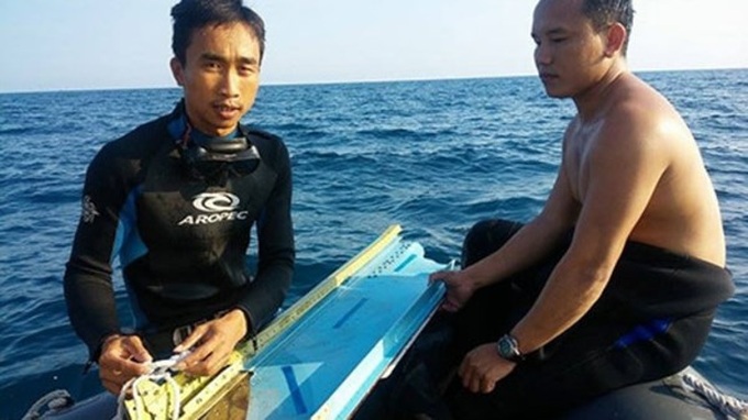 Hope fades for missing pilots of two crashed Su-22 jets - 1