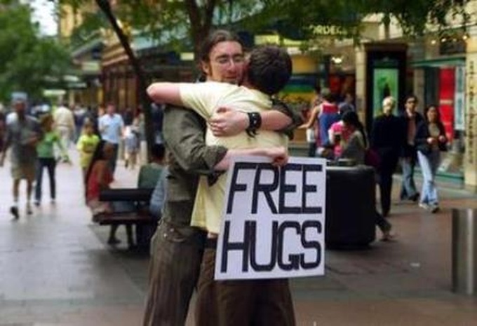 International Free Hugs Day in Vietnam - 1 International Free Hugs Day in Vietnam - 1