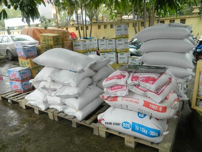 Rice and other necessities donated to disadvantaged children - 1