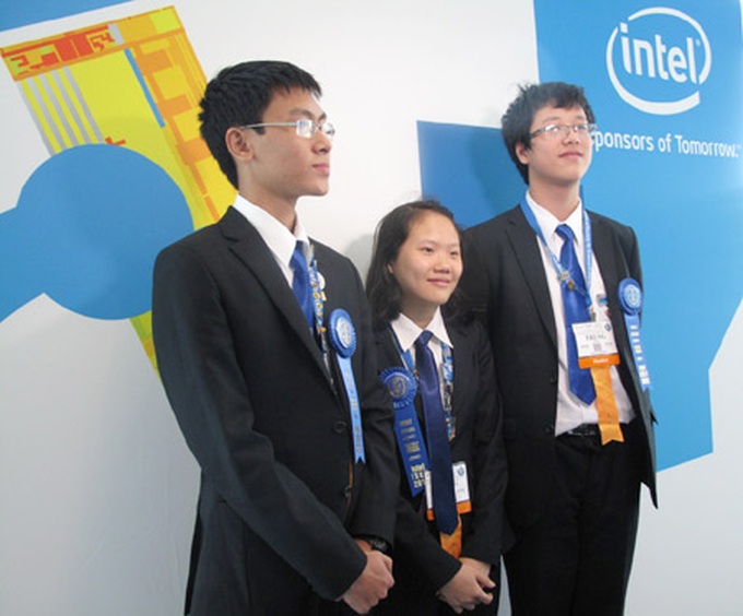 Vietnamese students win first prize at international science fair - 1 Vietnamese students win first prize at international science fair - 1