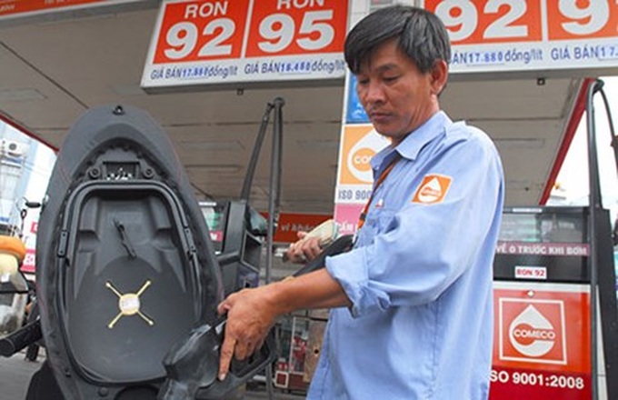 Petrol prices cut to four-year low - 1 Petrol prices cut to four-year low - 1