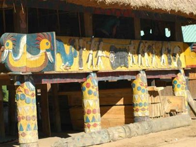 Sculptor puts Co Tu culture on world map - 2