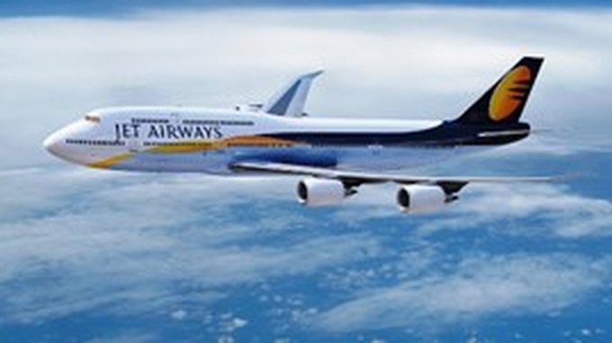 Indian Jet Airways launches direct flight to HCM City - 1