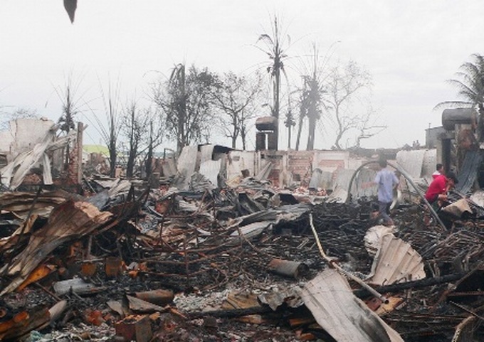 Fire destroys 78 houses in An Giang - 1