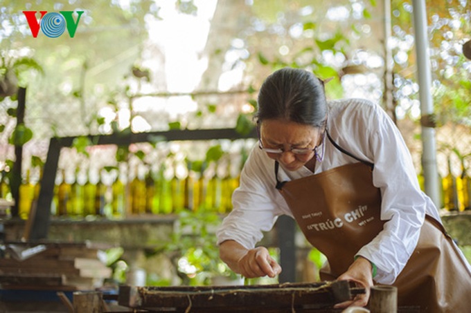 Hue artist revives art of making bamboo paper - 2