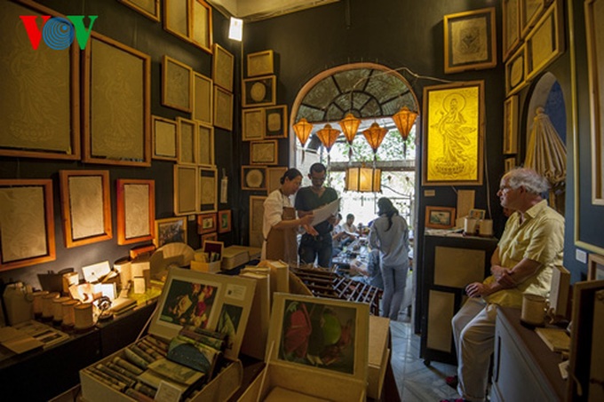 Hue artist revives art of making bamboo paper - 8