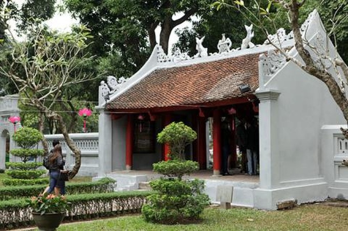 Hanoi’s Temple of Literature gets a new coat - 1