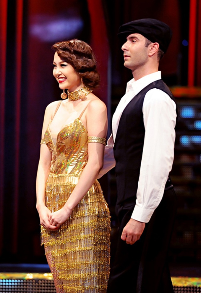 Minh Hang impresses with Chicago theme dance - 14 Minh Hang impresses with Chicago theme dance - 14